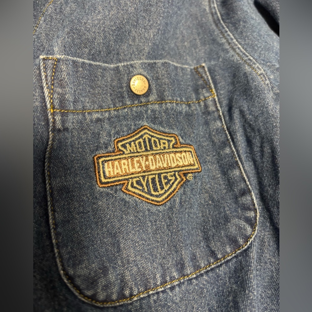 Harley Davidson Jean shirt - size Large